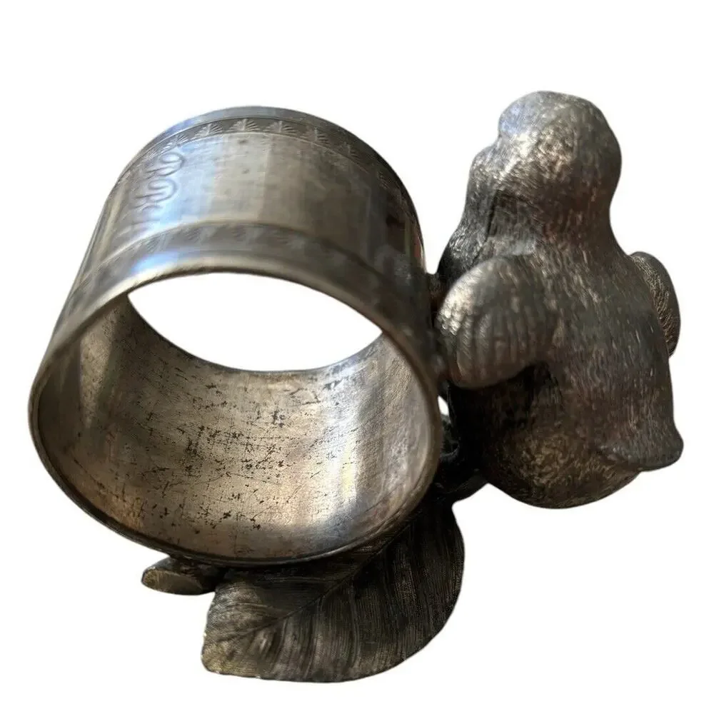 VICTORIAN FIGURAL BIRD BABY CHICK On Branch Leaf SILVERPLATE NAPKIN RING Antique